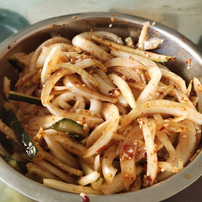 凉拌酸辣土豆粉