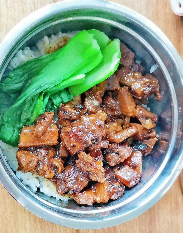 洋葱酥卤肉饭