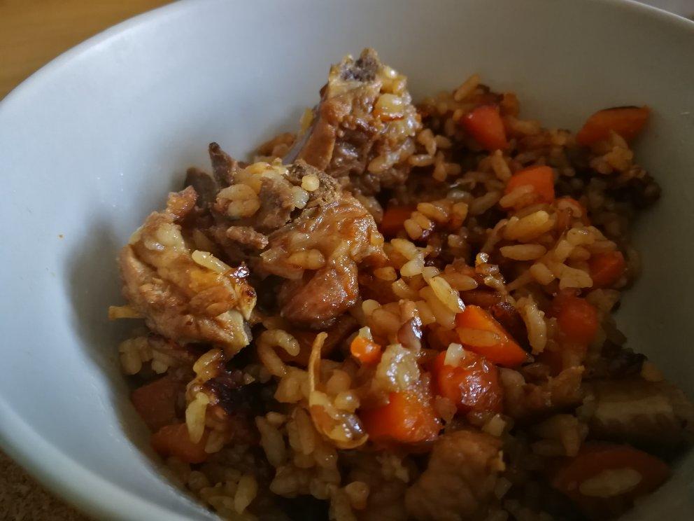 喷香排骨焖饭（爆好吃）