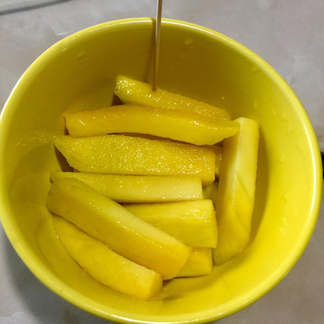 丶桑桑做的腌芒果