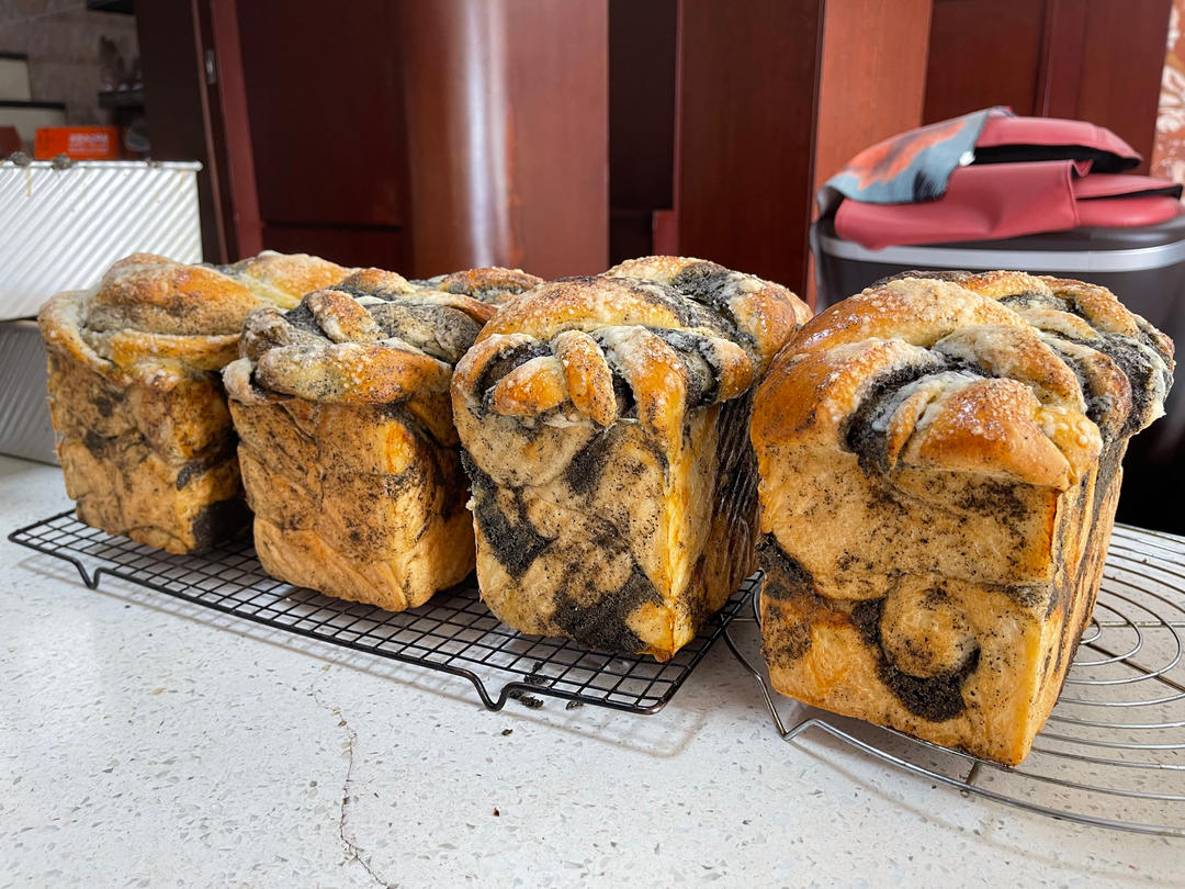 黑芝麻奶酥吐司