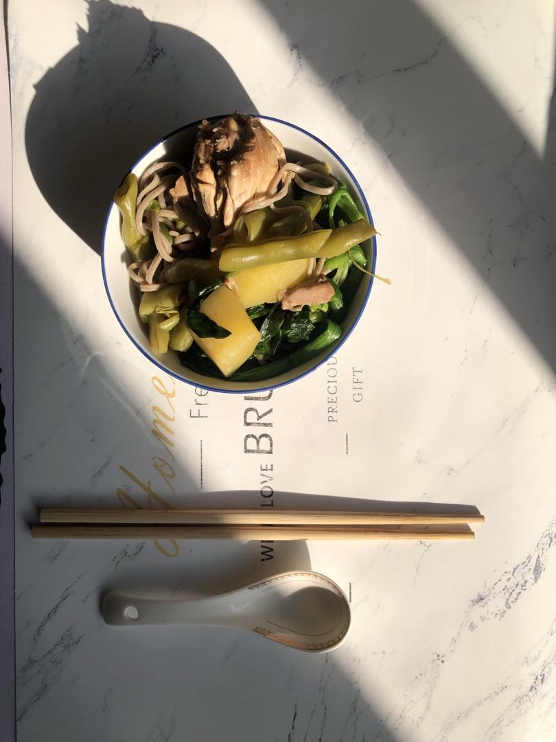 快手减脂餐❗️爆好吃的凉拌鸡丝荞麦面