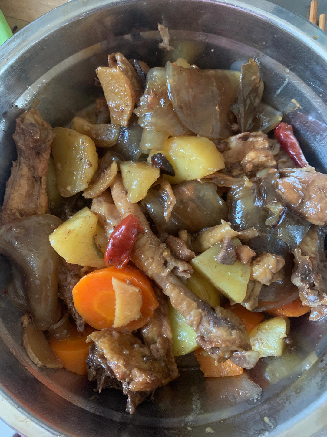 红烧鸡块炖土豆