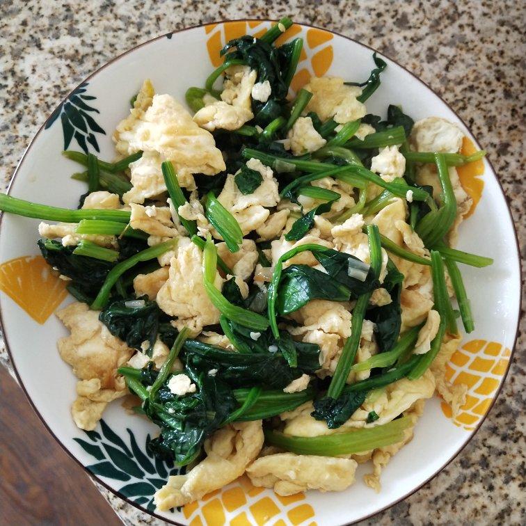 菠菜炒鸡蛋