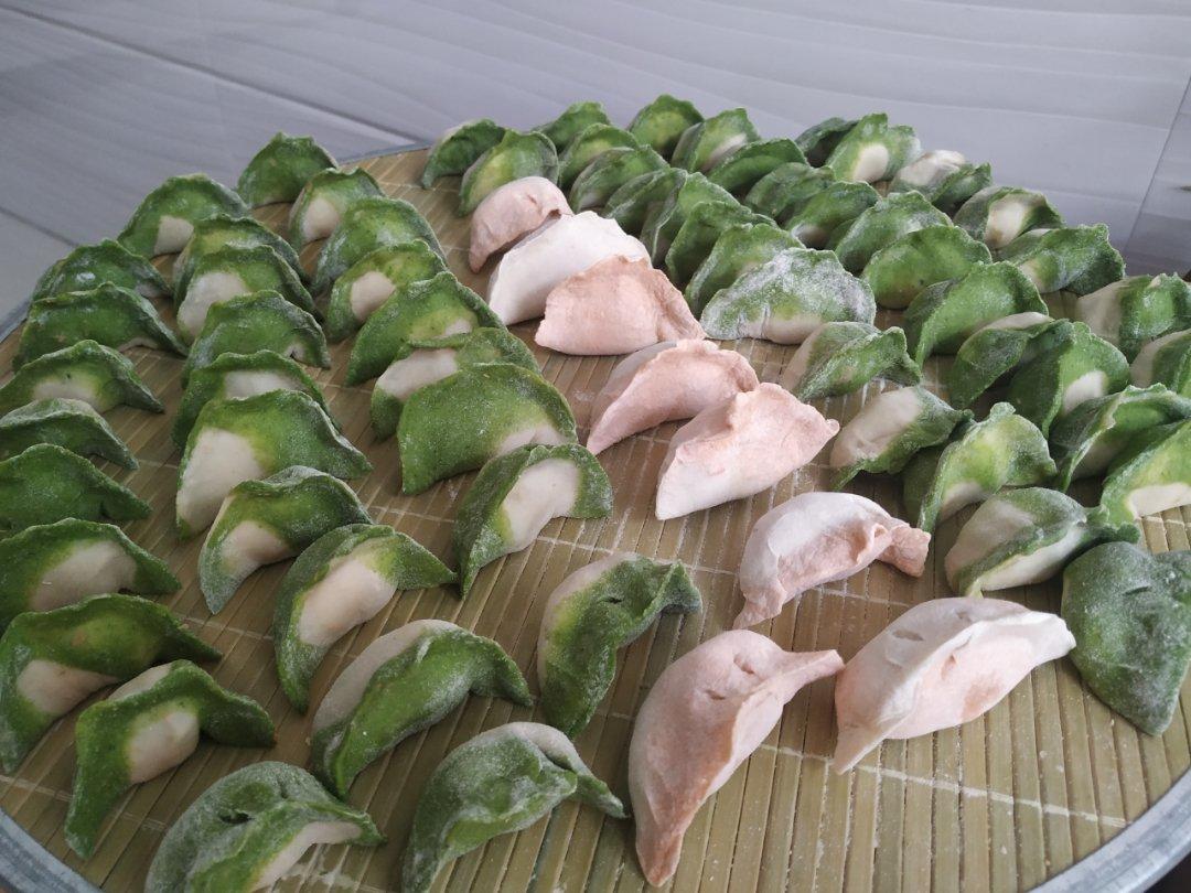 翡翠白玉白菜饺子详细版（附翡翠白玉白菜饺子包法，翡翠白玉饺子皮两种制法，面包机和面，翡翠白玉烧卖，各种馅料搭配）