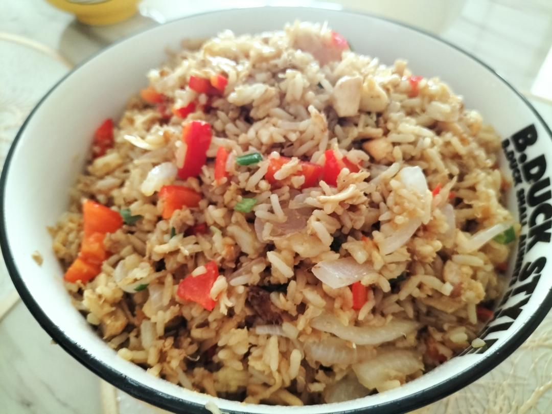 鸡肉鸡蛋炒饭