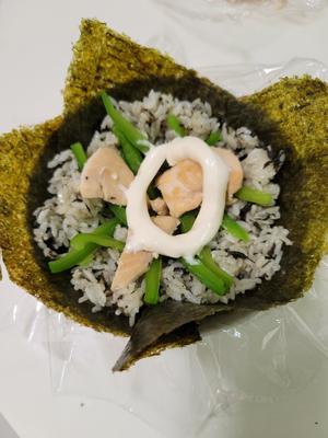 美味营养饭团🍙米饭别在炒着吃啦的做法 步骤5