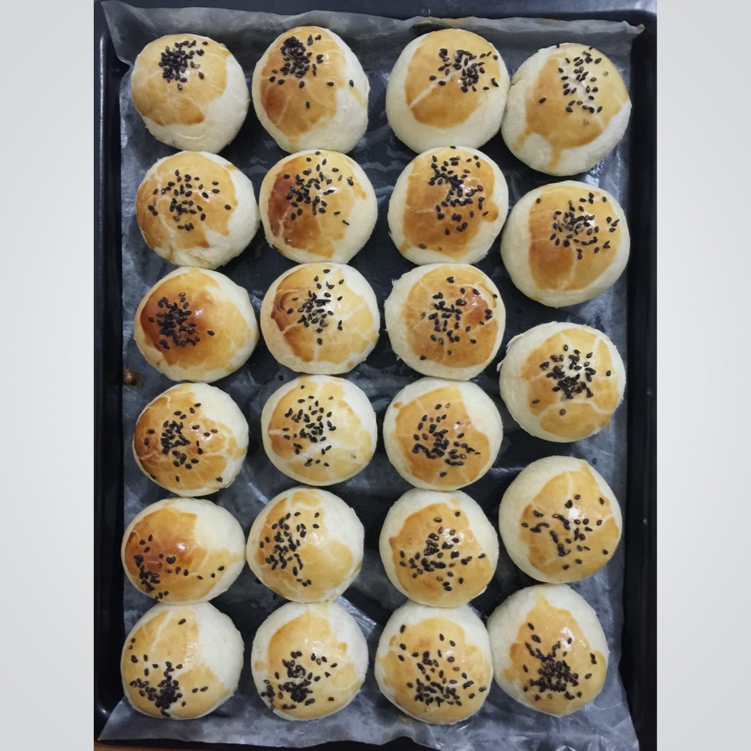 黄金肉松酥