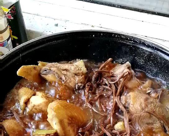 大公鸡炖蘑菇