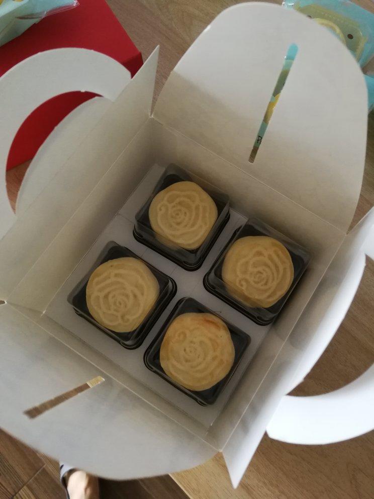 超虐的半岛酒店奶黄月饼（赖子自留帖）