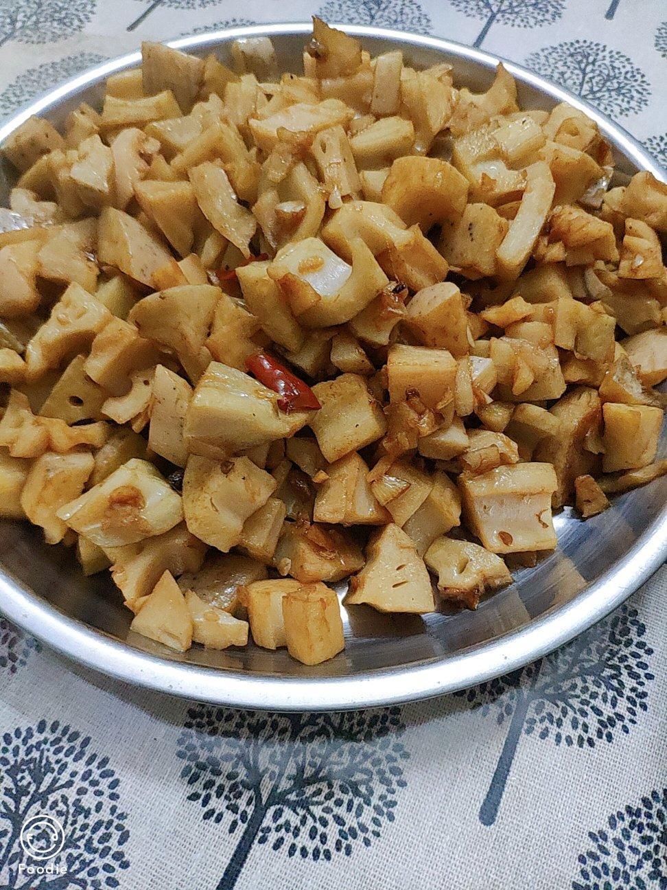 家常快手菜小炒藕丁真香