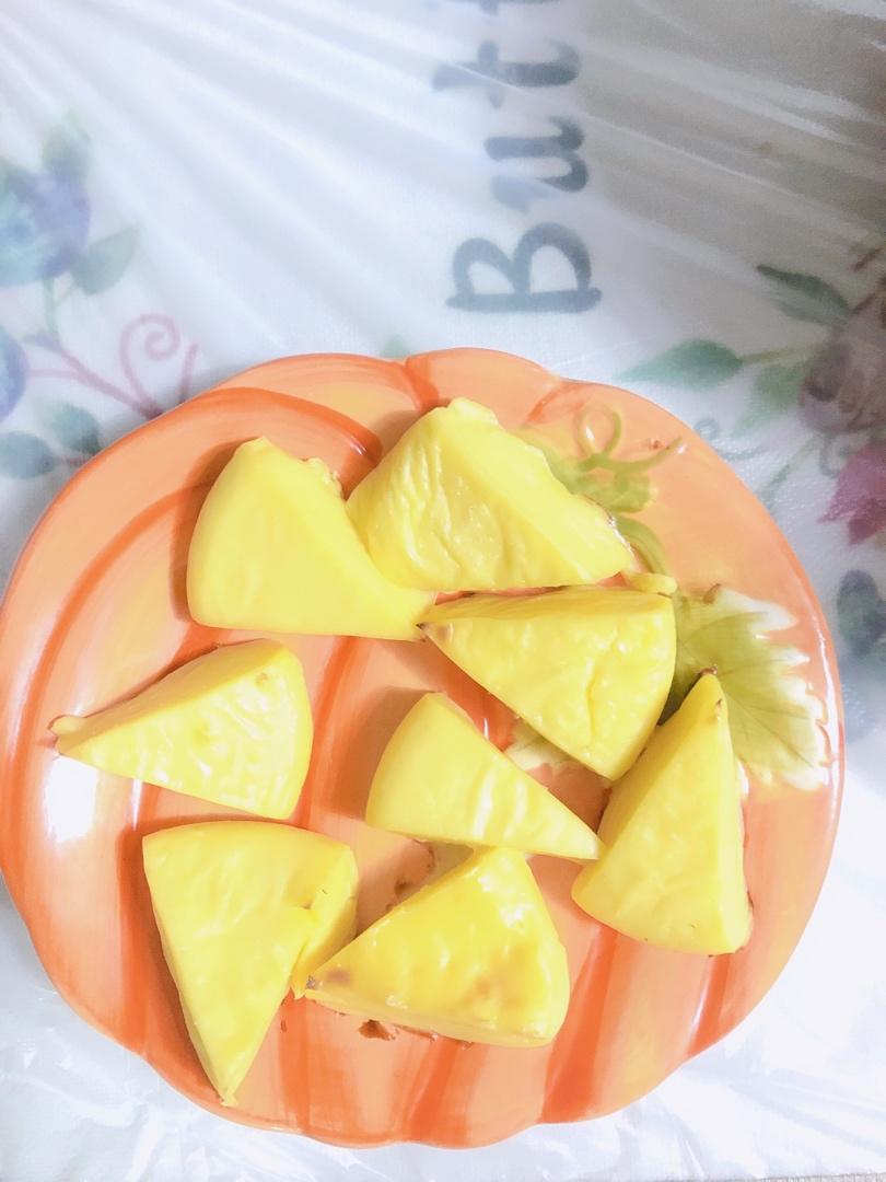 黄金烤牛奶