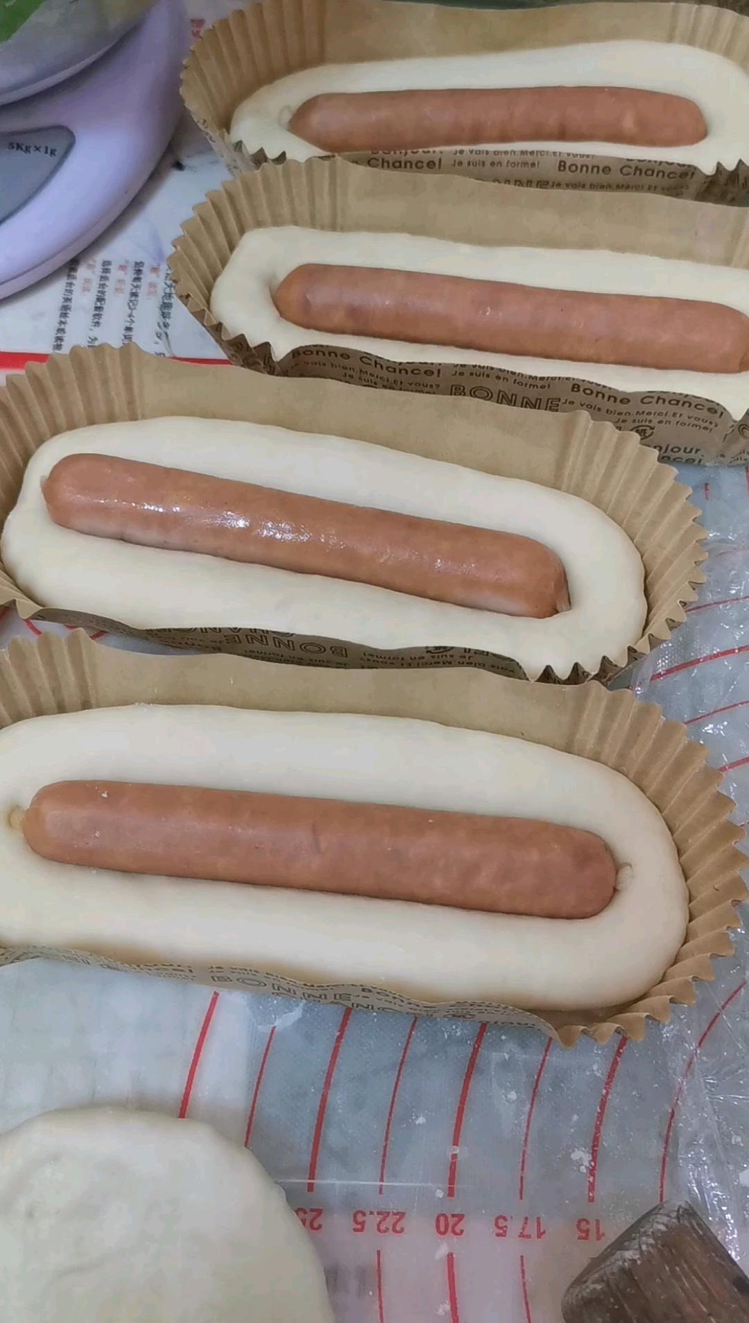 热狗香肠面包