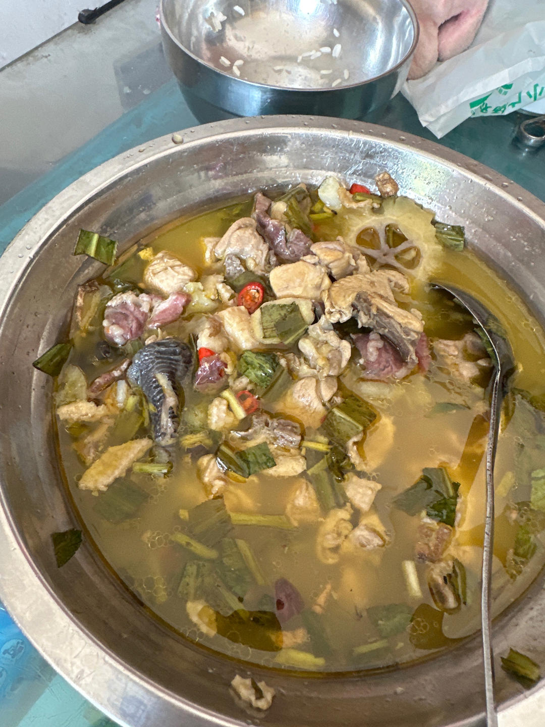 临沧特色：木瓜火腿煮鸡