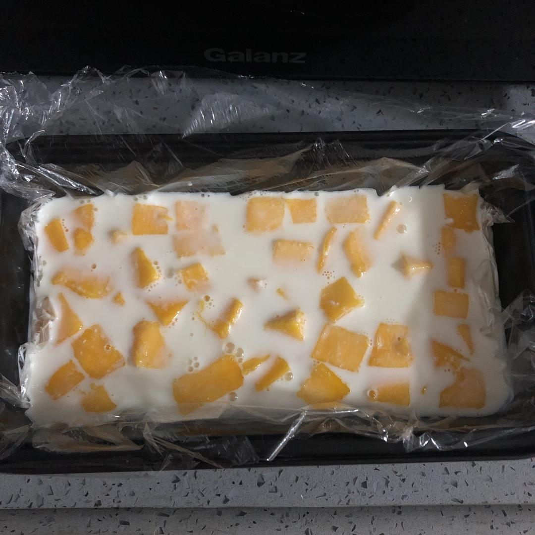 太湖小白鱼做的芒果椰奶小方冰冰冰凉凉凉