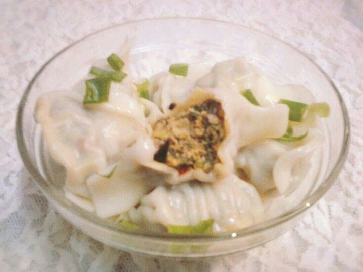 猪肉荠菜饺子