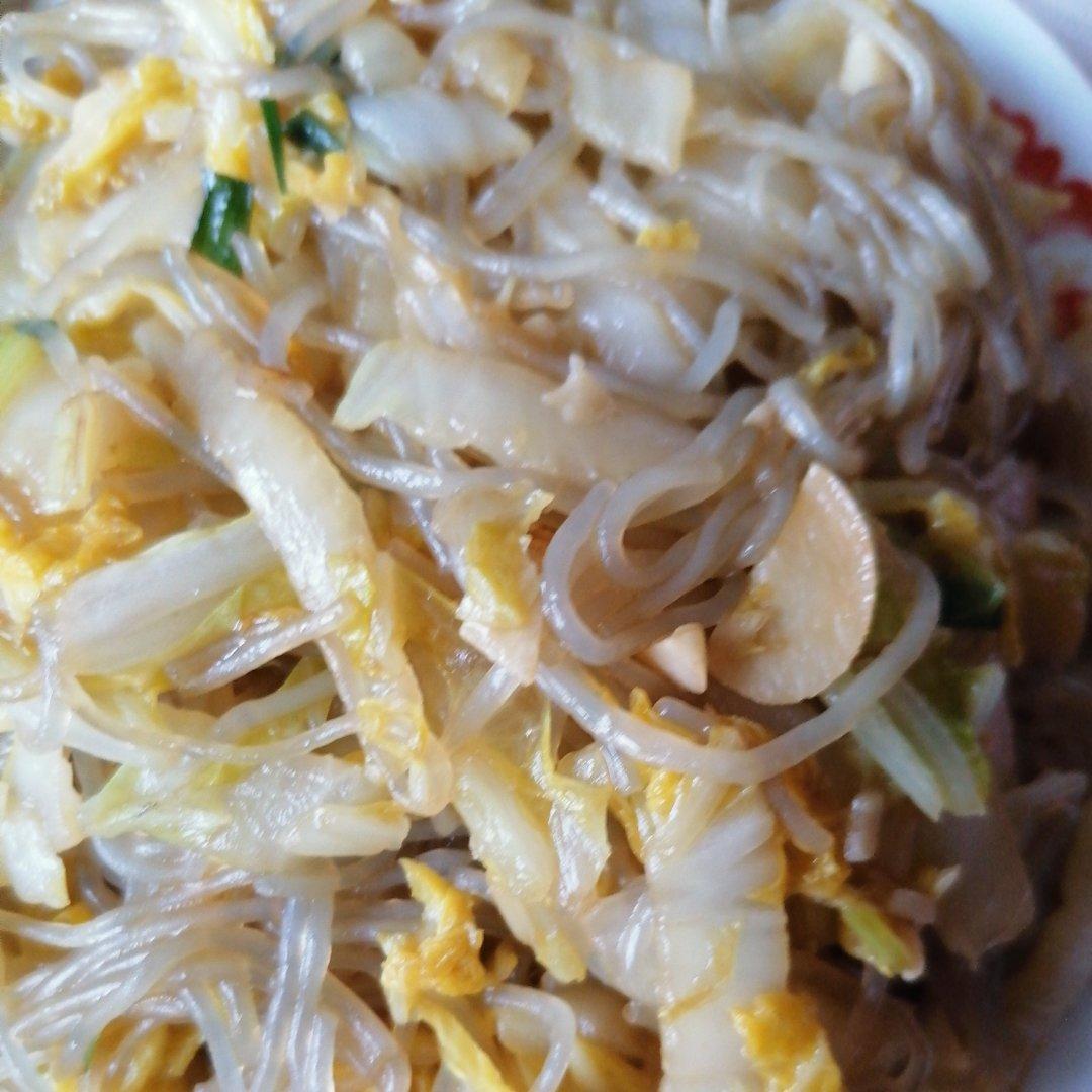圆白菜炒粉丝