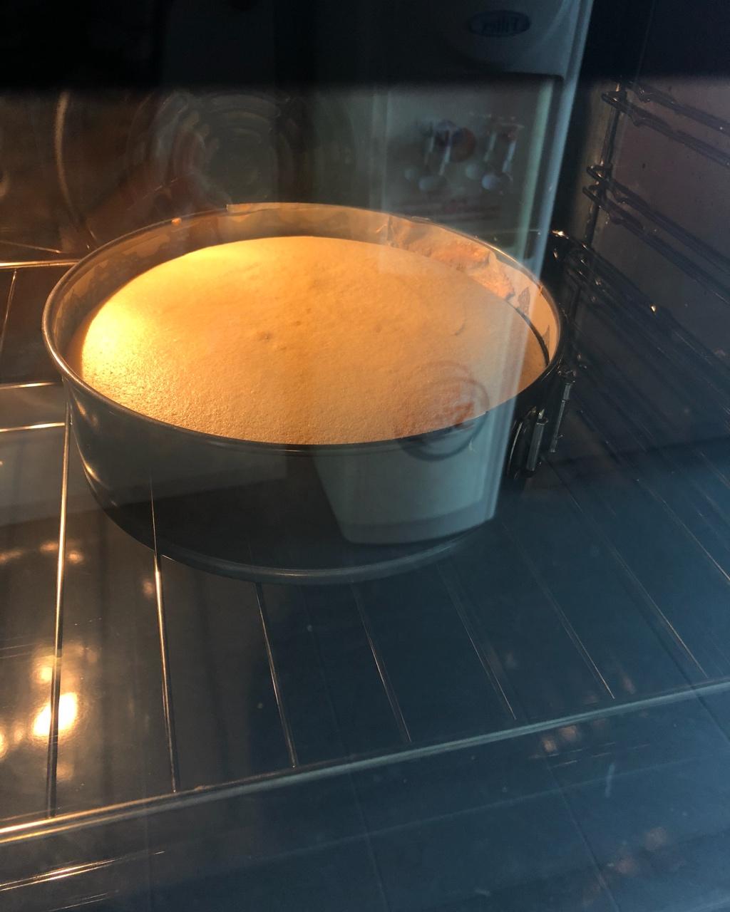 烤箱做蛋糕（戚风蛋糕的做法）