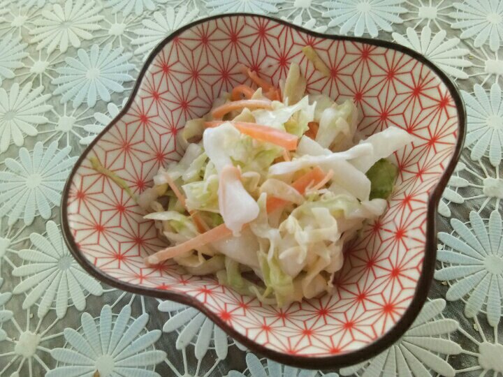 日式凉拌圆白菜