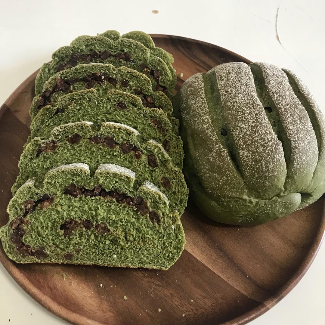 抹茶红豆牛奶哈斯面包
