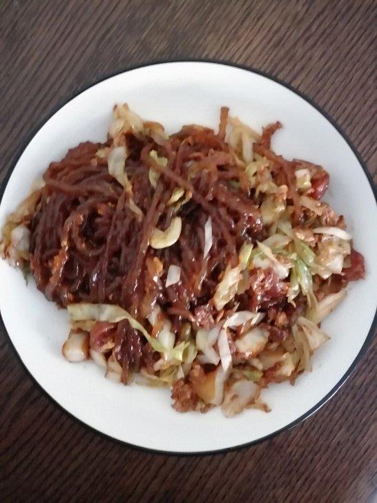 包心菜炒红薯粉丝