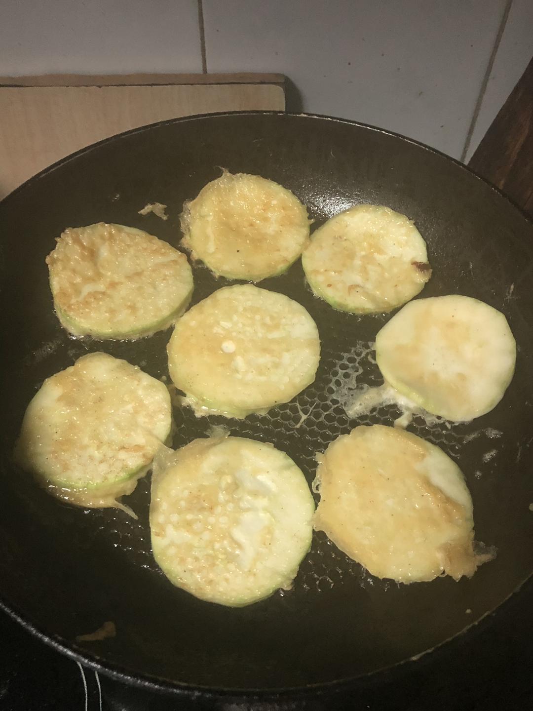 韩式香煎西葫芦的做法 步骤3