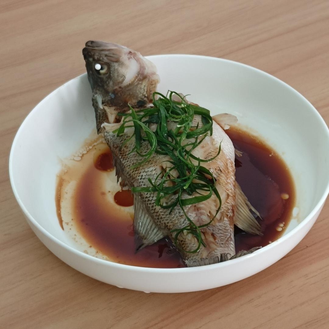 蒸鲈鱼