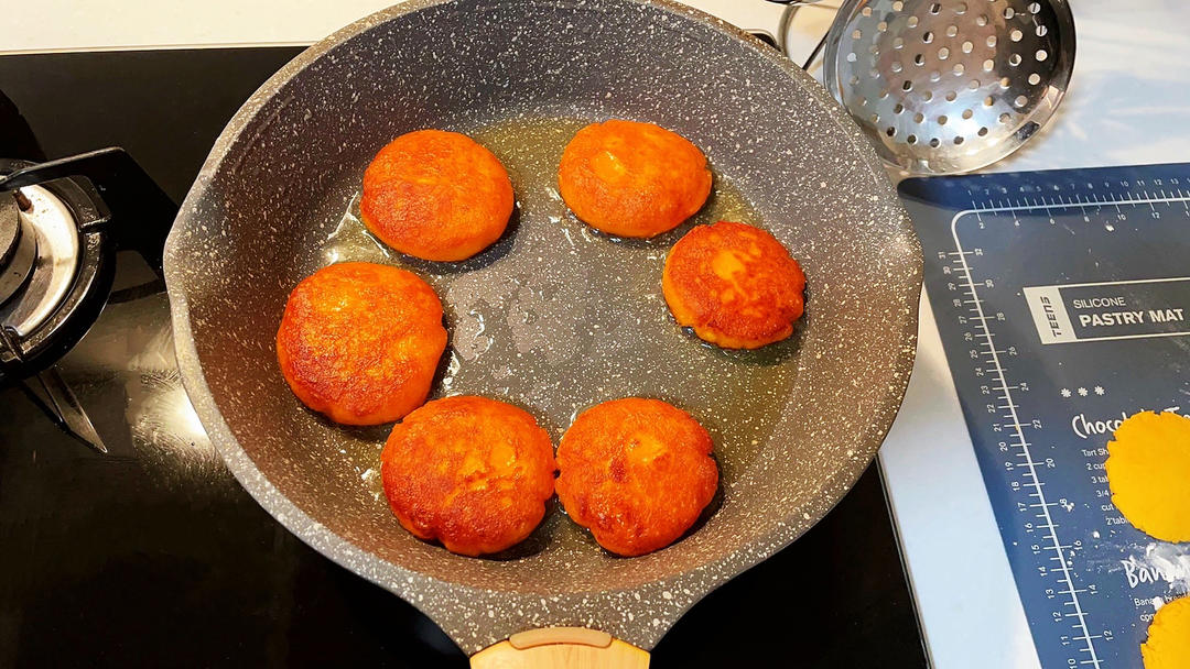 一把糯米粉一个红薯，做出美味小吃