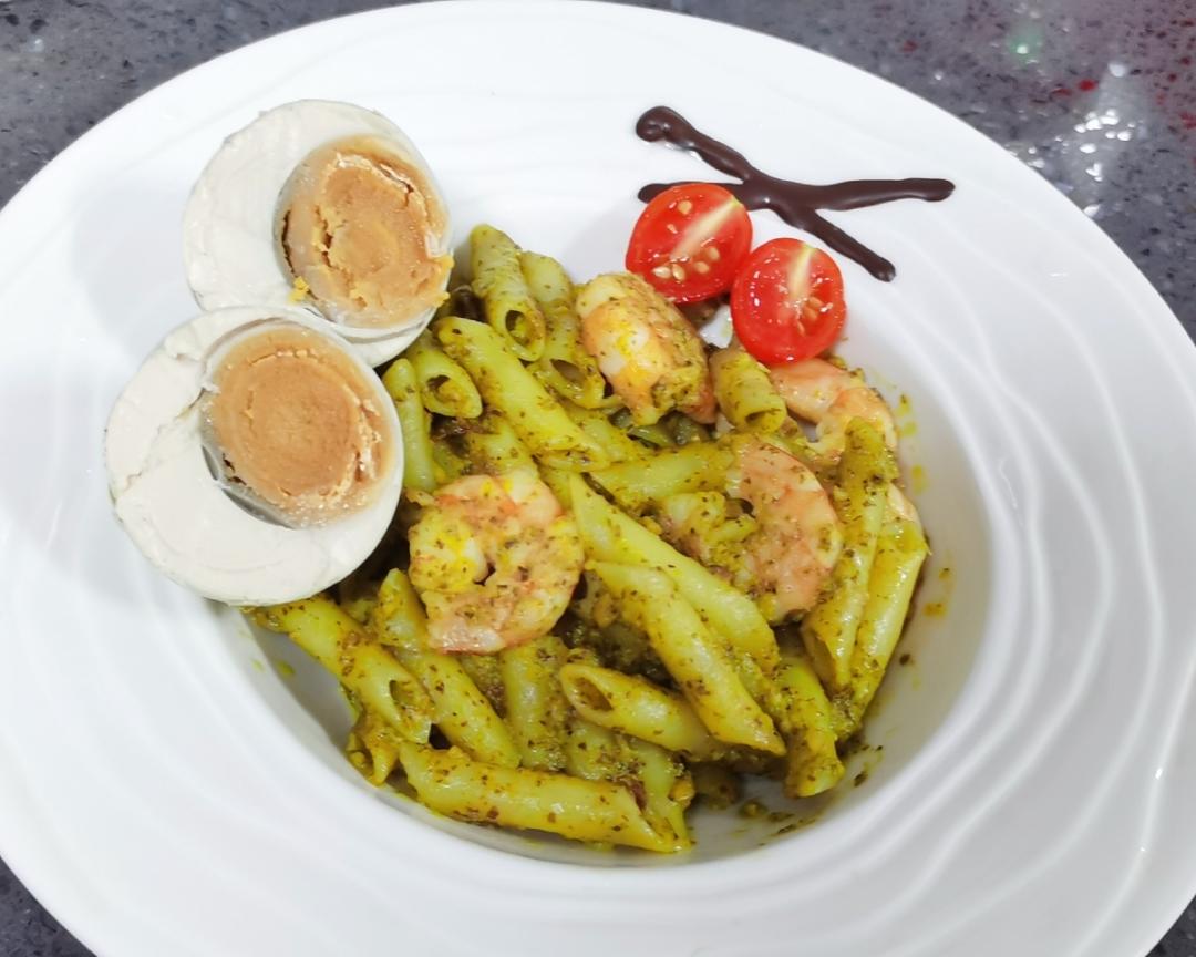 意大利松子青酱意面