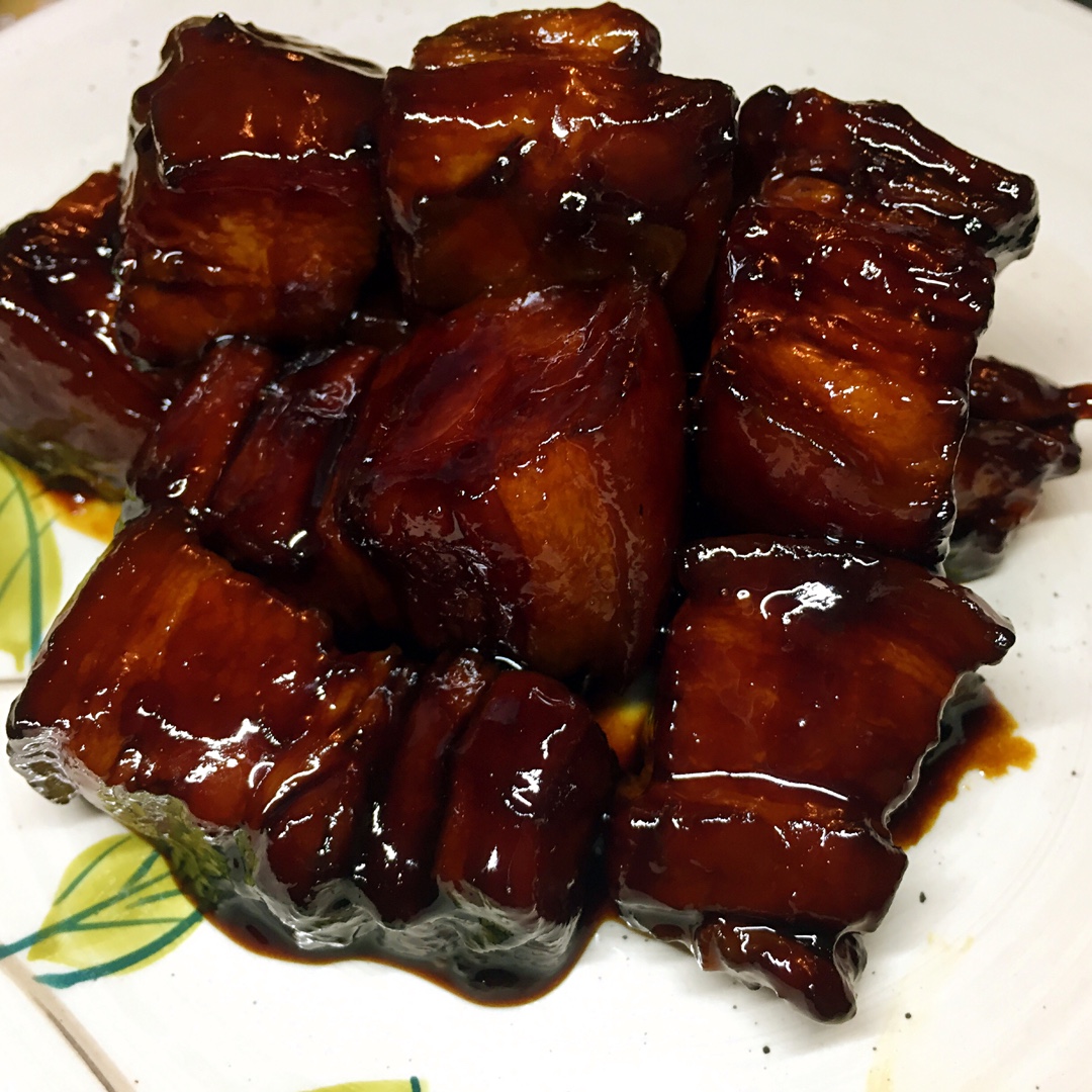 吃着碗里望着锅里的红烧肉