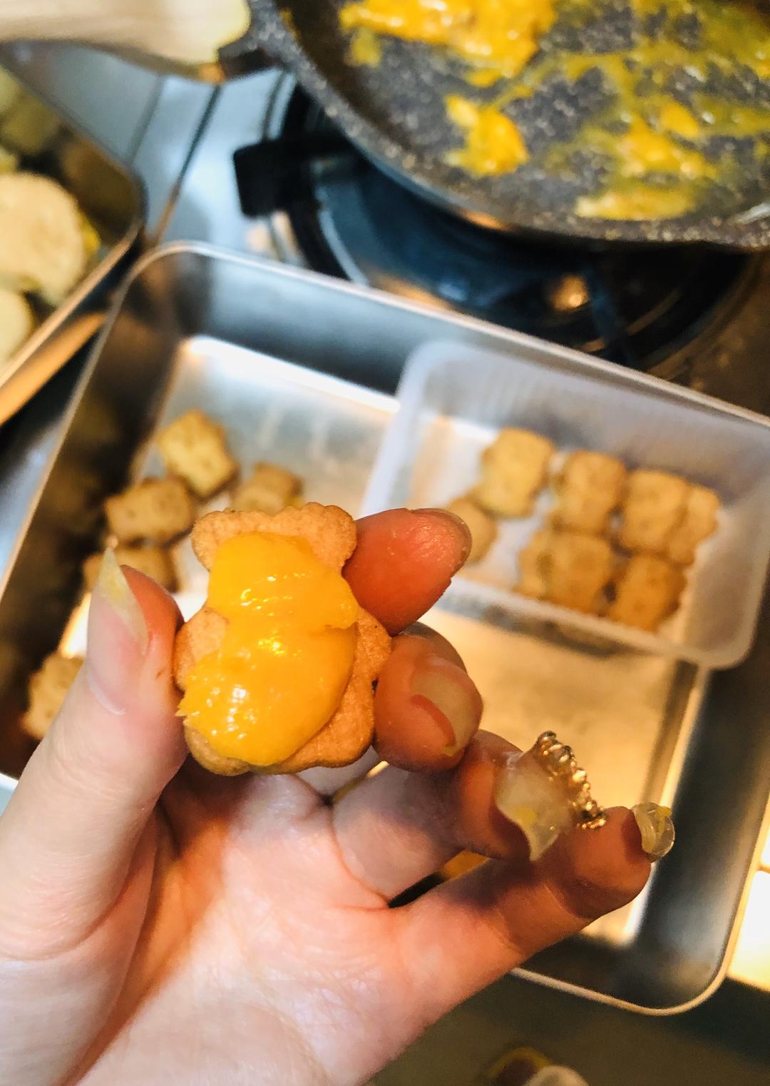 咸蛋黄小熊拉丝饼干