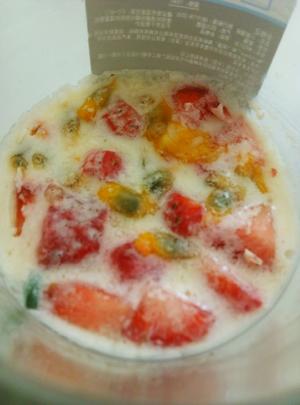 水果牛奶果冻的做法 步骤5