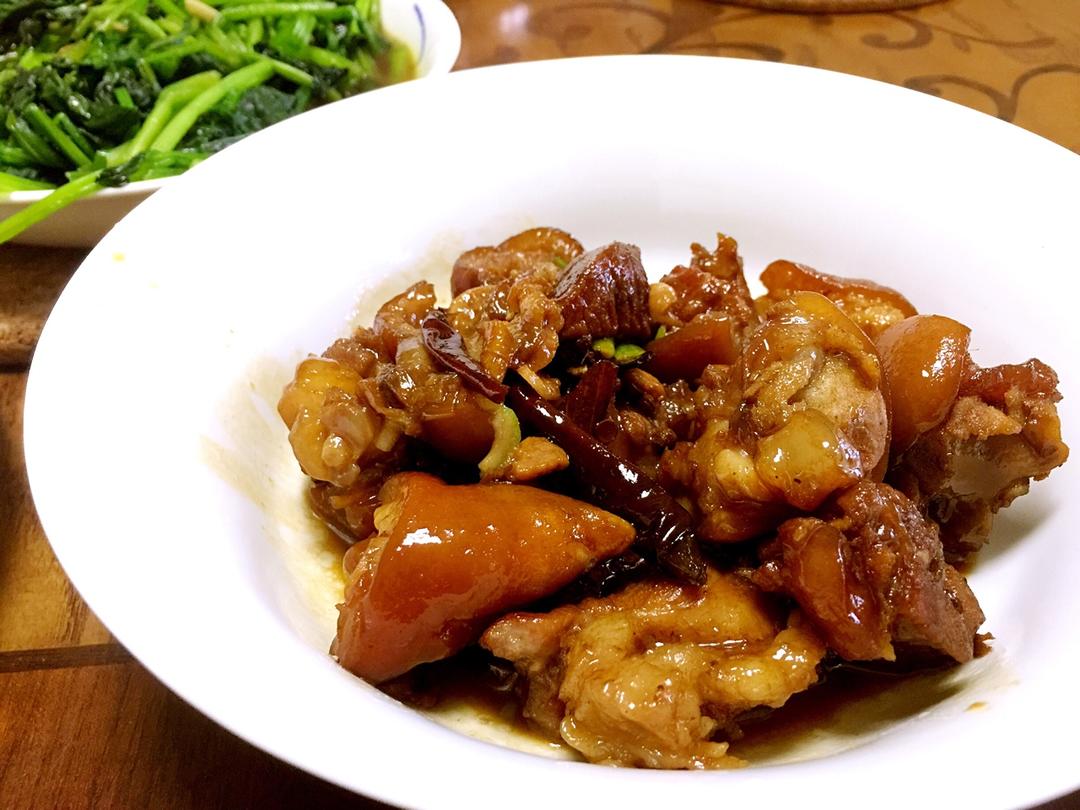 美味的家常菜：红烧猪蹄