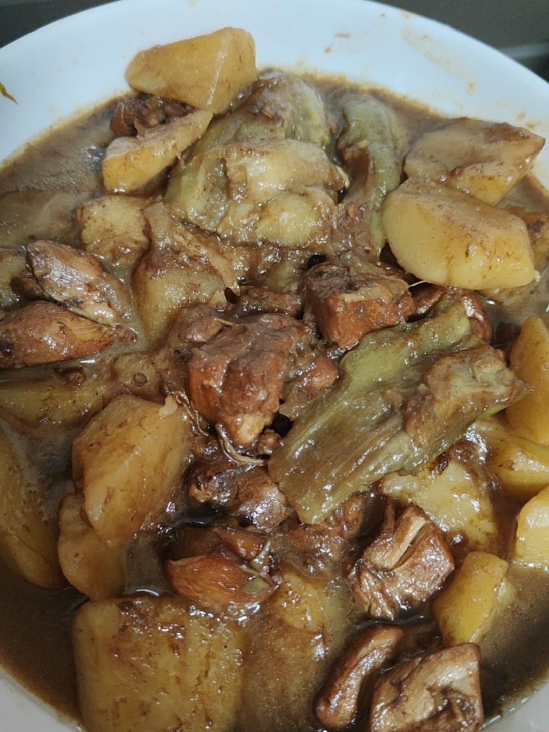 鸡肉（鸡腿）炖茄子土豆