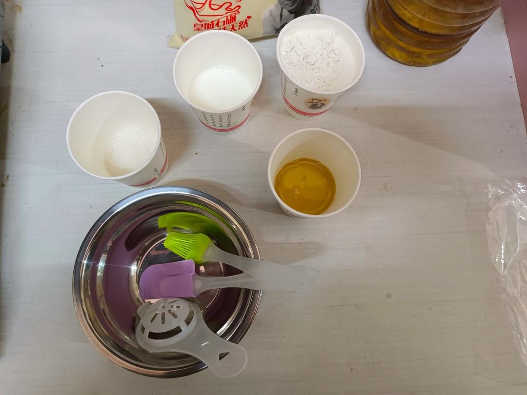 不用电子称只需要普通电饭锅做的电饭锅蛋糕