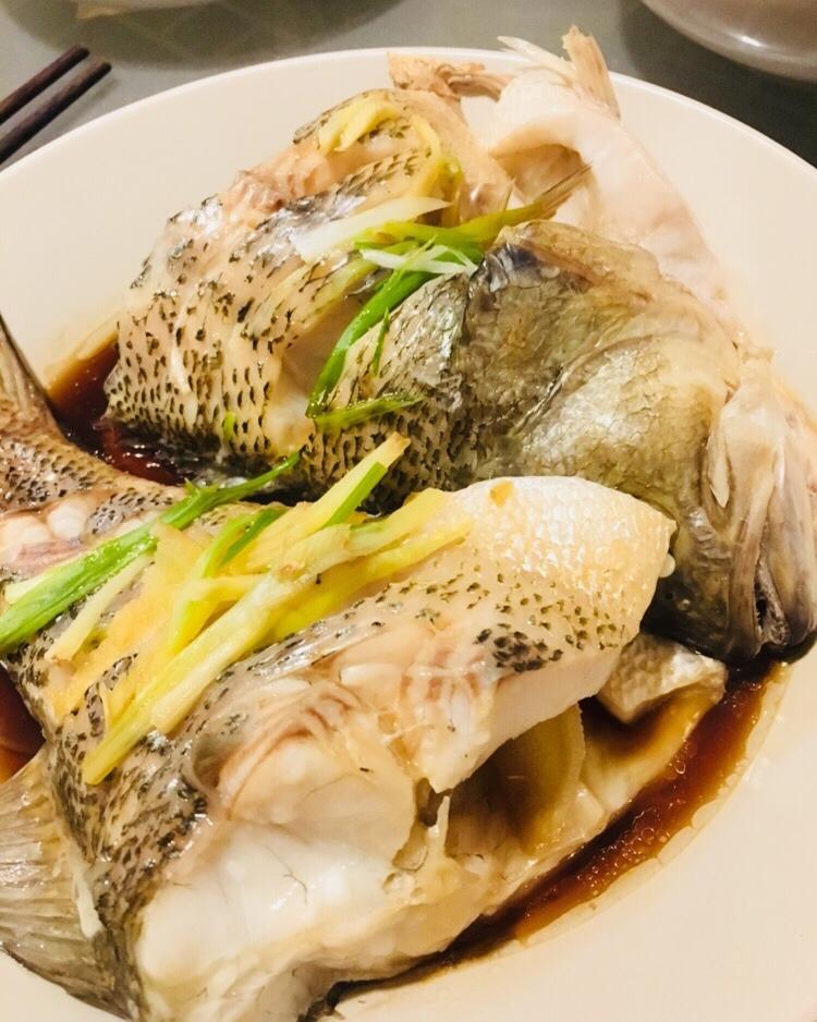 陆记私房菜做的蒸鲈鱼