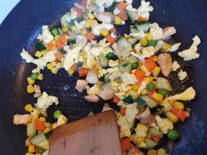 低脂菠萝炒鸡胸肉午餐的做法 步骤6