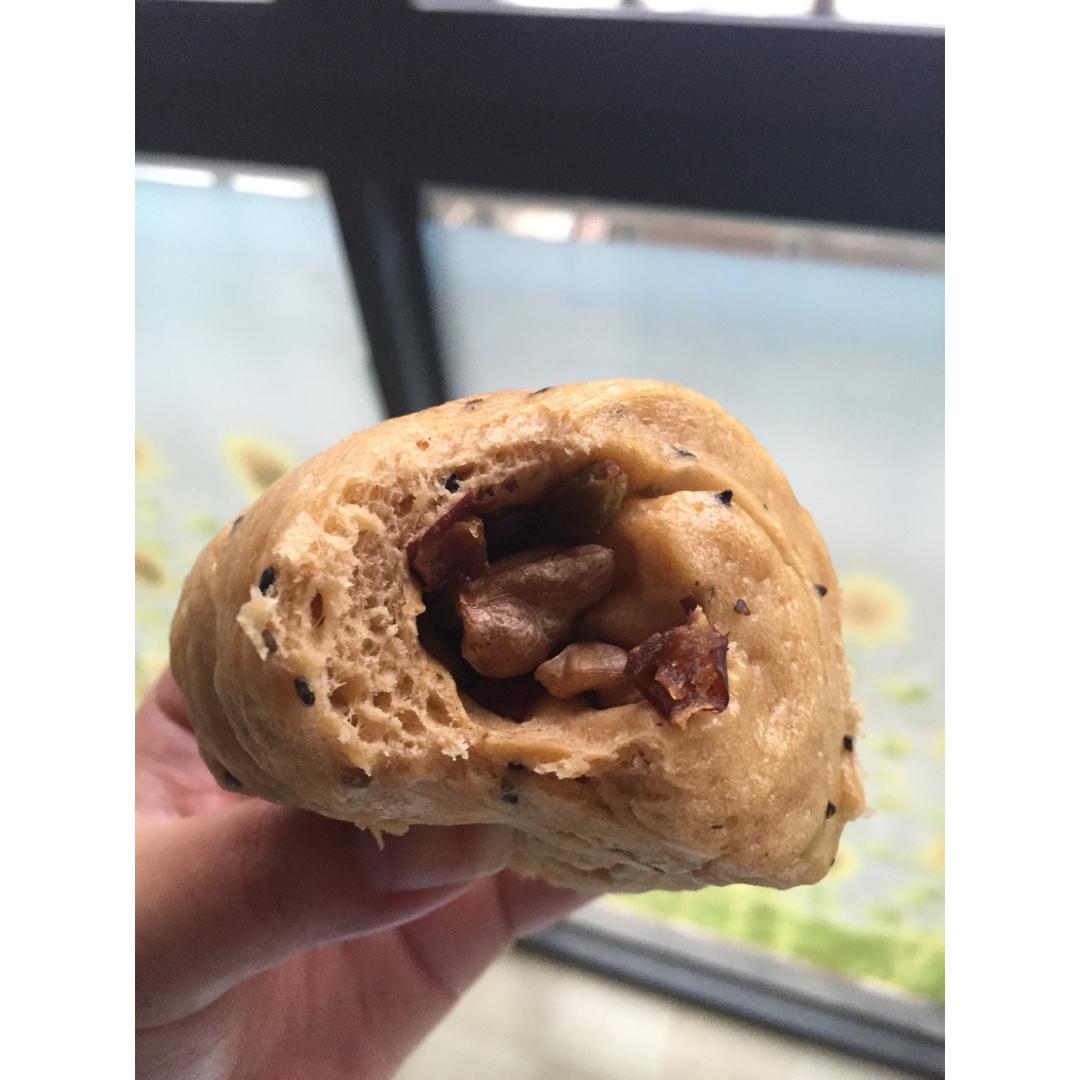满满都是夹馅的红糖馒头
