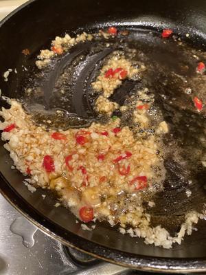超简单下饭的油焖大虾的做法 步骤4