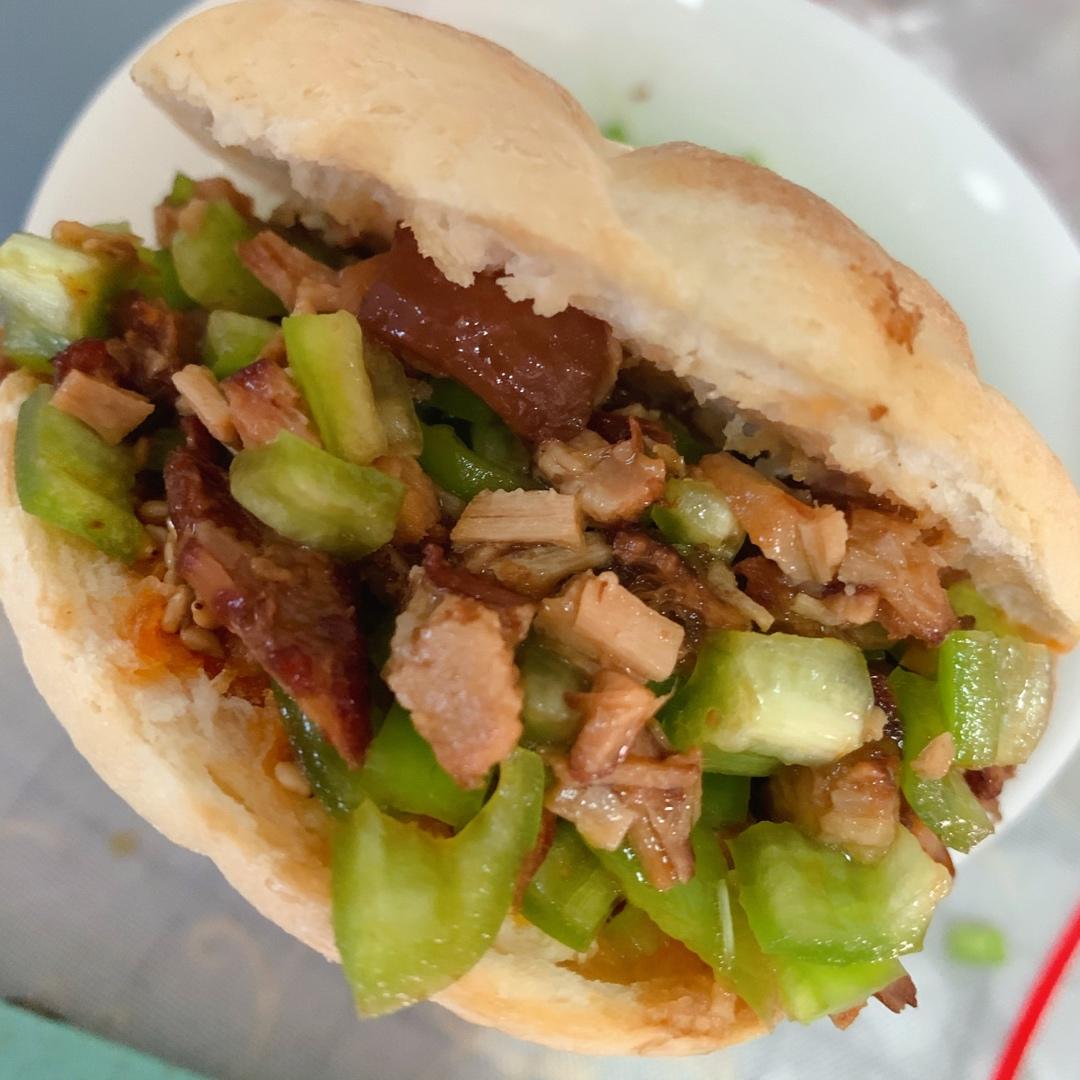 肉夹馍(白吉馍的制作)