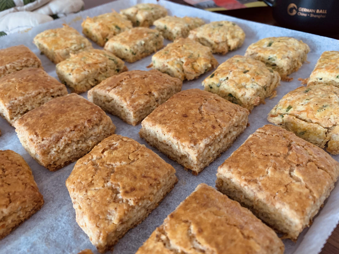 完美裂纹～百分百成功的超好吃奶香司康（禁止搬运）