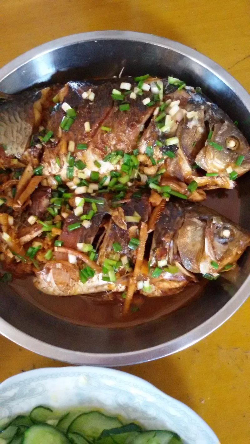 红烧鲫鱼