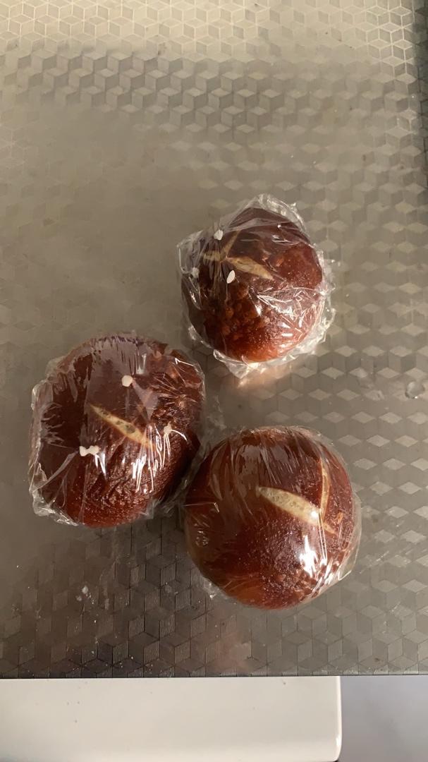 超快手的德国碱水球