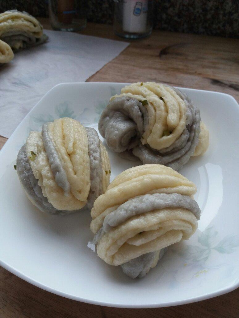 葱油花卷 Steamed Roll