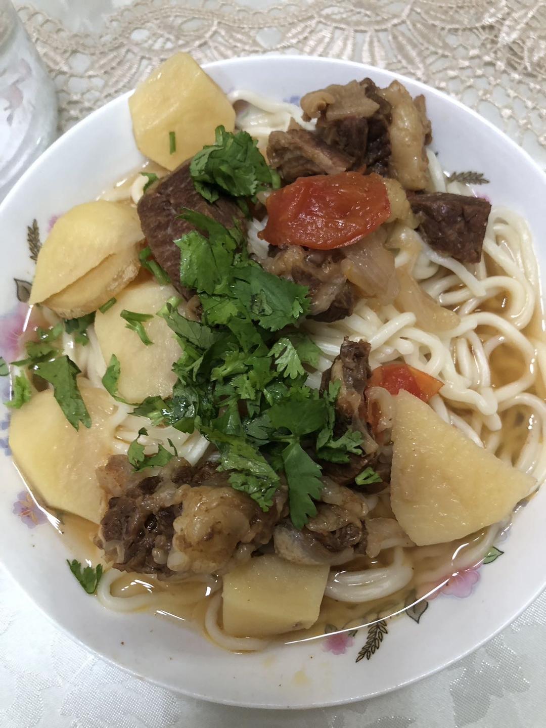 土豆炖牛肉-家常好吃快手！