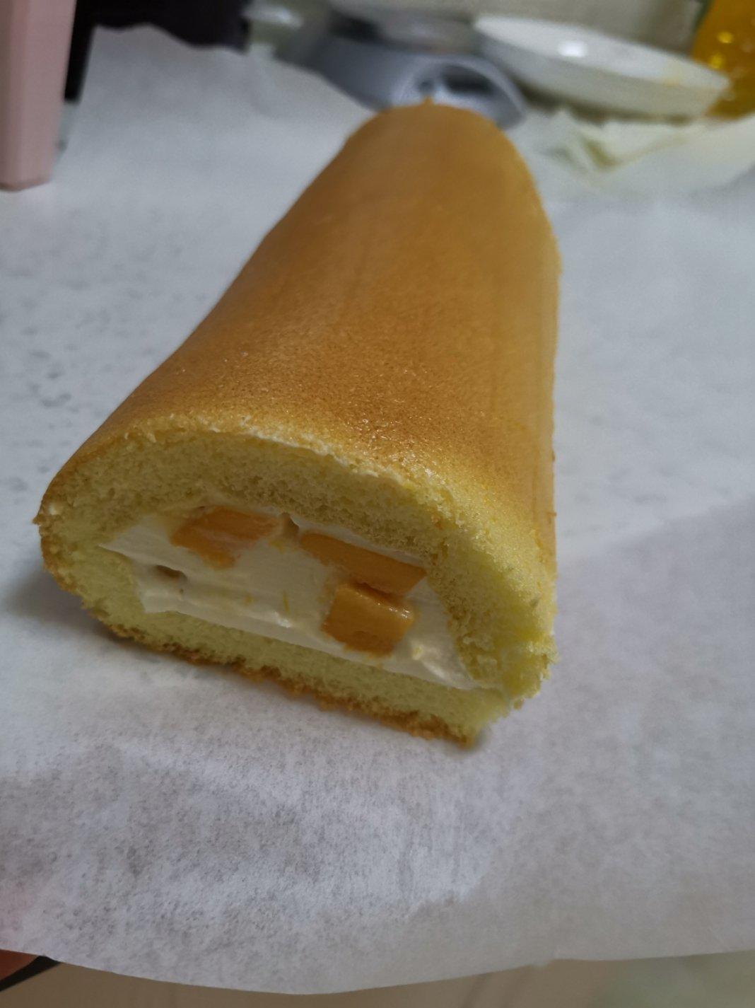 胖乎乎奶油芒果卷/不开裂不掉皮全过程详细图解烘焙视频/蛋糕篇6：「厚卷」