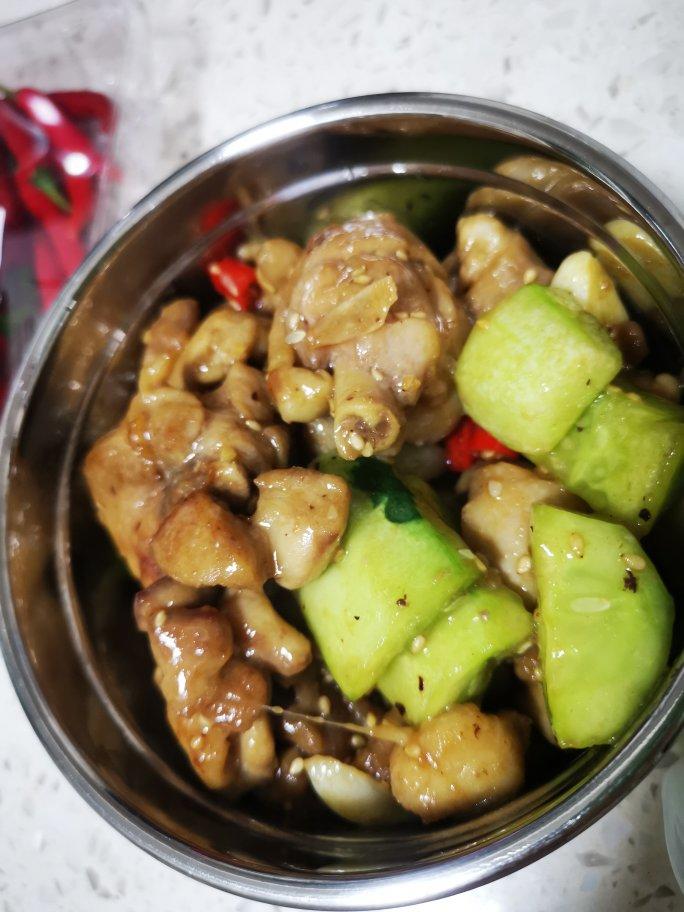 川香莴笋辣子鸡