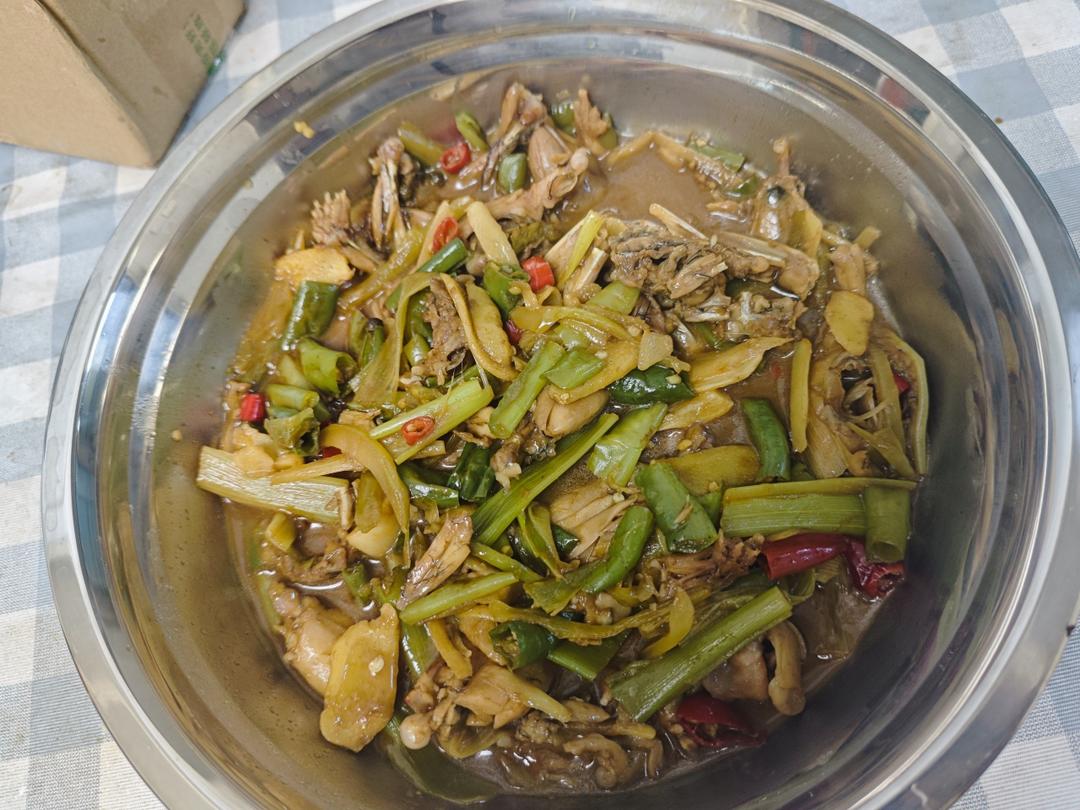 嫩的不要不要的爆炒牛蛙