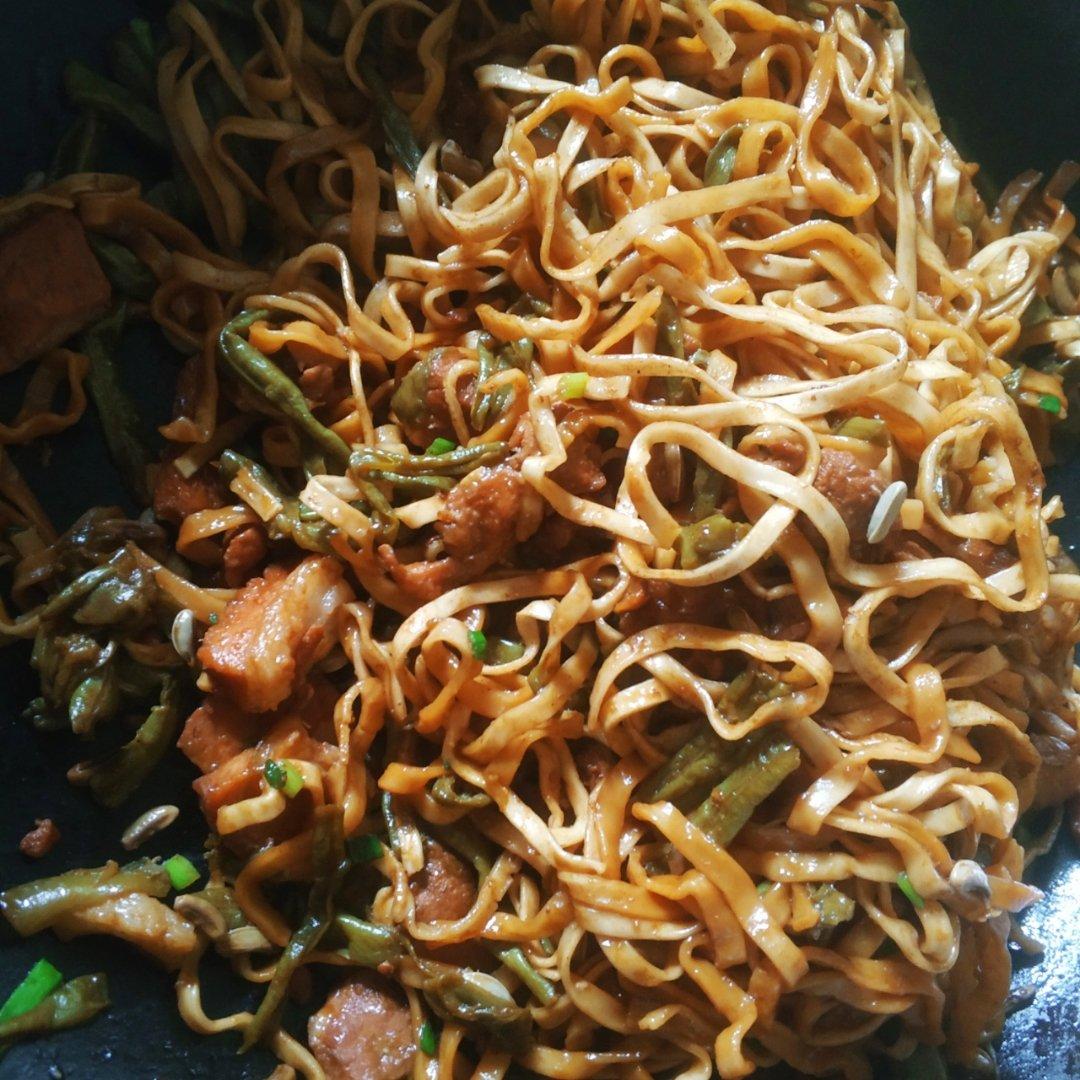 豆角焖面