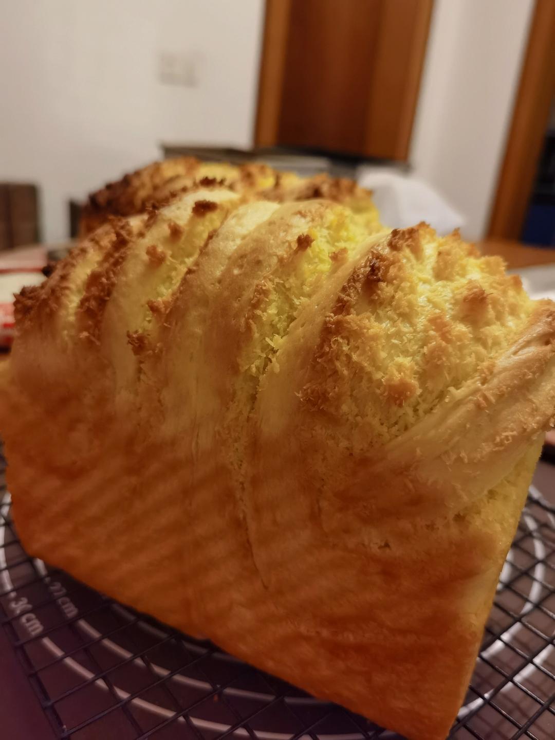 70%中种椰蓉吐司【附椰蓉馅制作方法】